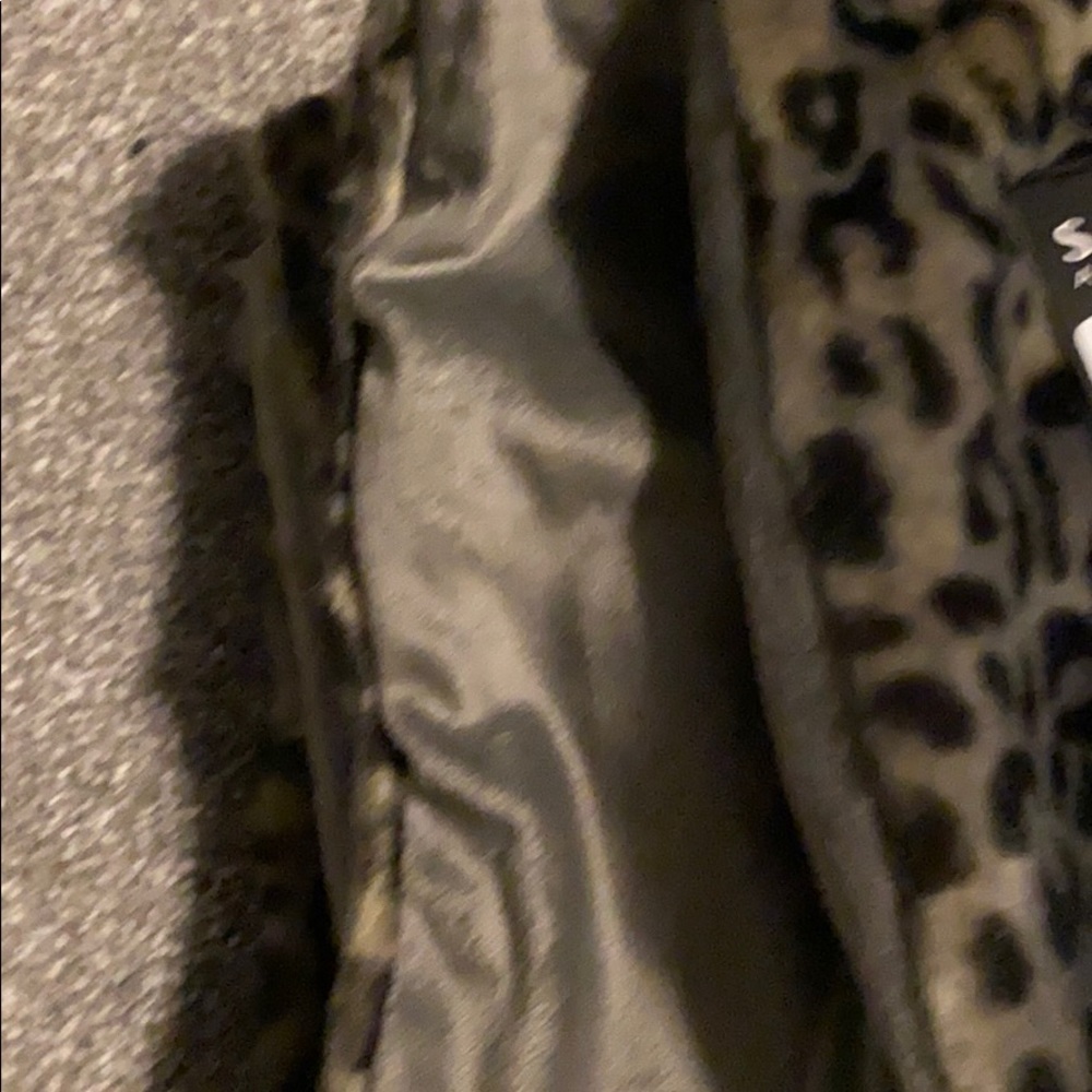 Leopard Throw - Picture 3 of 4